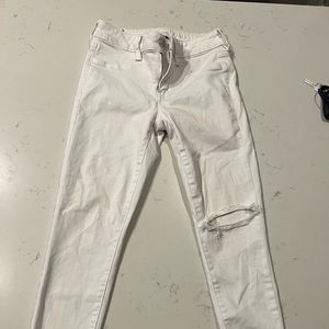 American Eagle White Stretchy Skinny Jeans - Size 0